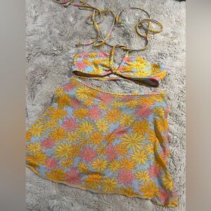 Super cute bikini & cover up